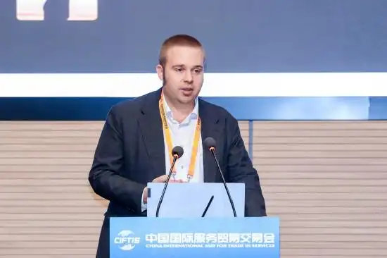 ArraySleep Cycle：以无接触式声音感知连接睡眠、健康与智能设备